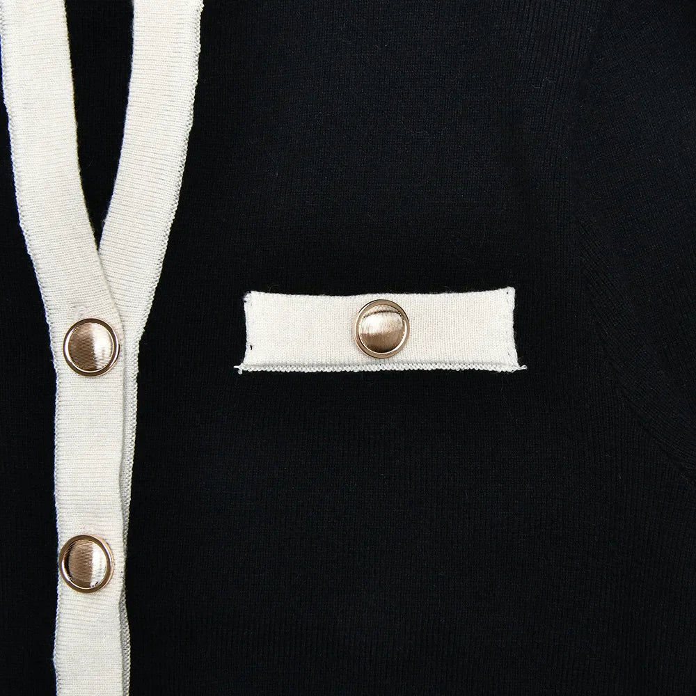 חליפת שני חלקים סרוגה בעיצוב קלאסי מחויט סריג ומכנסיים קצרים - אלנה