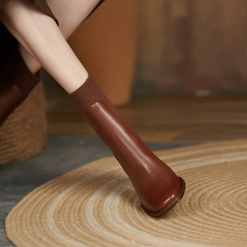 Rivas מגפונים דמוי עור עם עקב